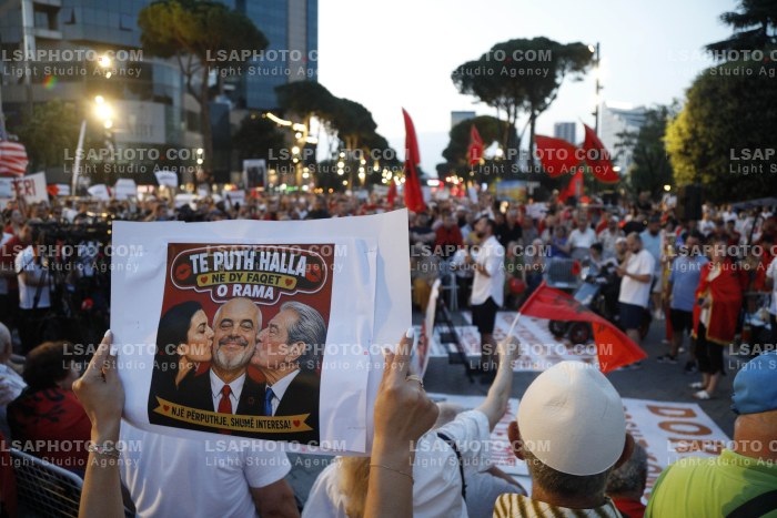 Protesta e Qytetareve para Kryeministrise ne Diten e 24