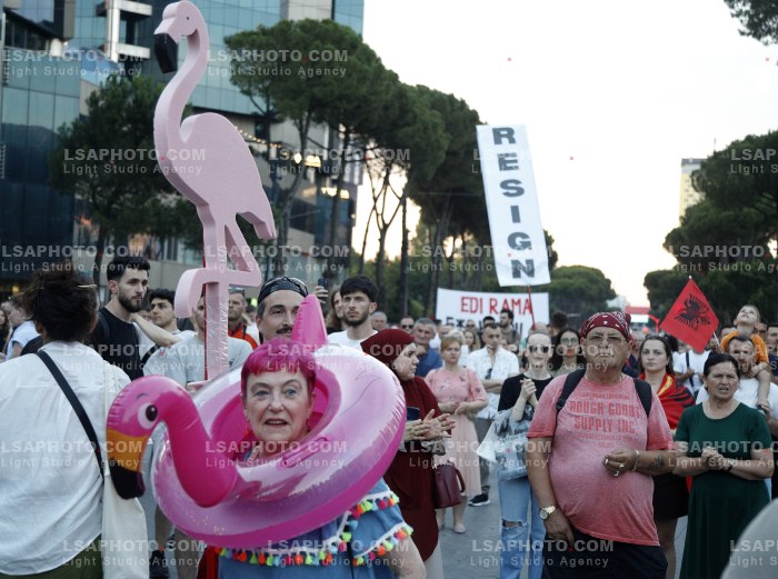 Protesta e Qytetareve para Kryeministrise ne Diten e 27