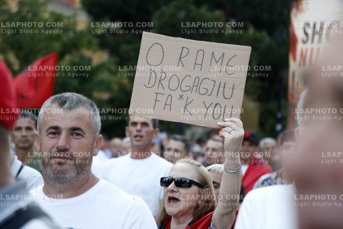 Protesta e Qytetareve para Kryeministrise ne Diten e 28
