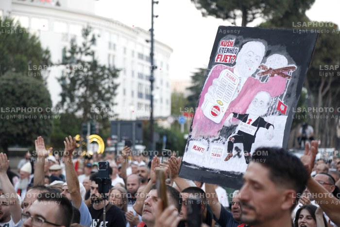 Protesta e Qytetareve para Kryeministrise ne Diten e 28