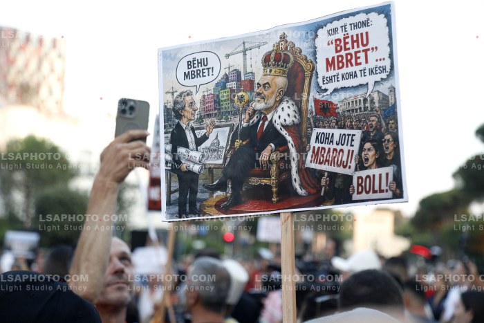 Protesta e Qytetareve para Kryeministrise ne Diten e 28