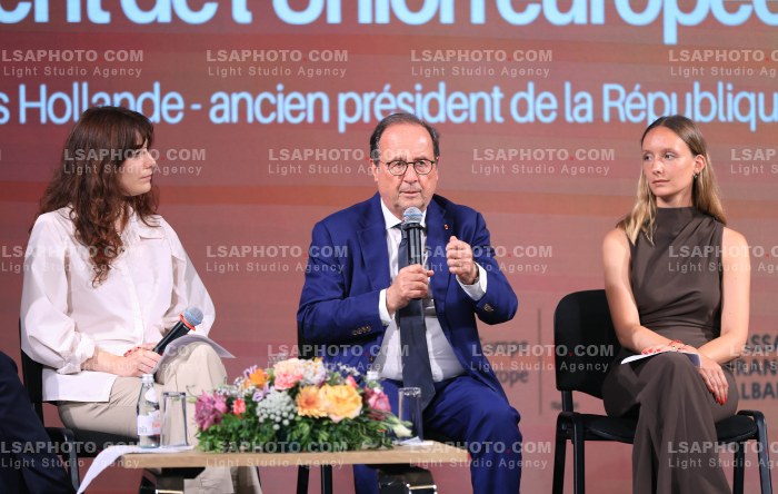 Francois Hollande ne Tirane
