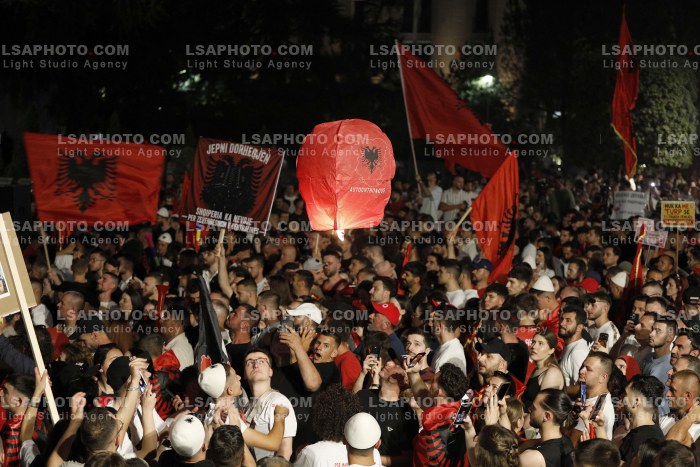 Protesta e Qytetareve para Kryeministrise ne Diten e 35