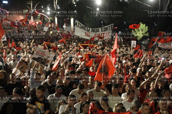 Protesta e Qytetareve para Kryeministrise ne Diten e 35