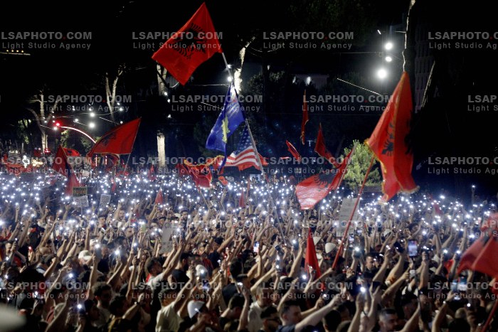Protesta e Qytetareve para Kryeministrise ne Diten e 35