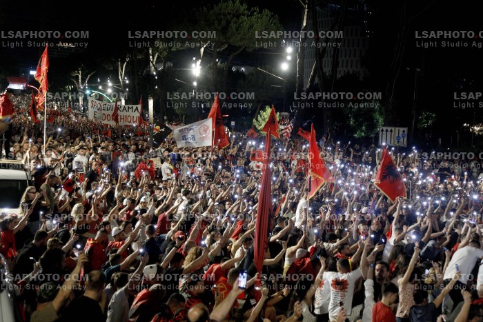 Protesta e Qytetareve para Kryeministrise ne Diten e 35