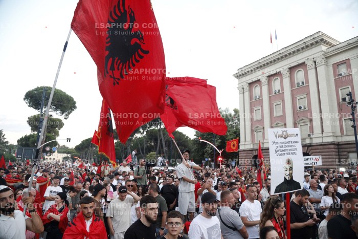 Protesta e Qytetareve para Kryeministrise ne Diten e 35