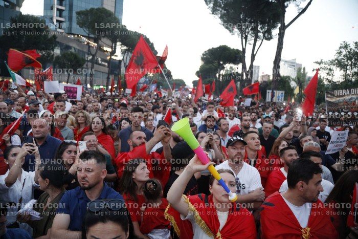 Protesta e Qytetareve para Kryeministrise ne Diten e 35