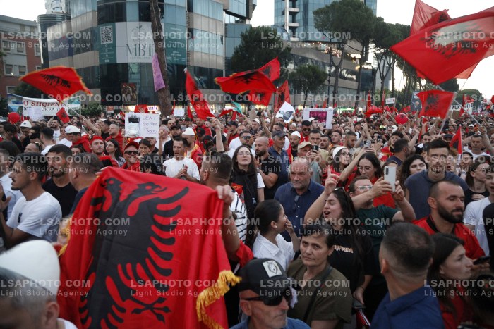 Protesta e Qytetareve para Kryeministrise ne Diten e 35