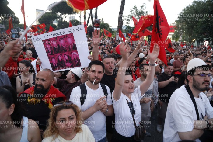 Protesta e Qytetareve para Kryeministrise ne Diten e 35