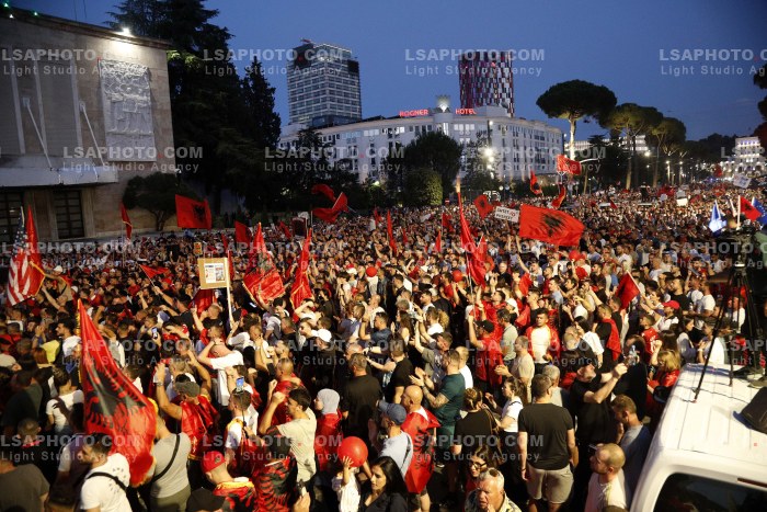 Protesta e Qytetareve para Kryeministrise ne Diten e 35