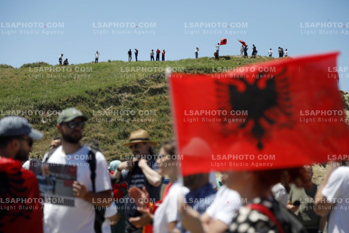 Proteste ne Narte dhe Zvernec
