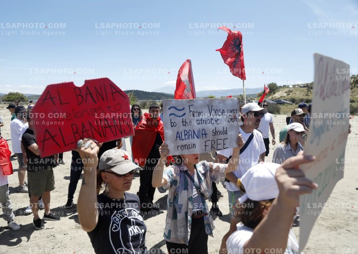 Proteste ne Narte dhe Zvernec