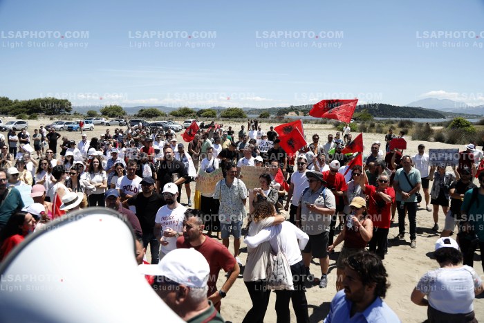 Proteste ne Narte dhe Zvernec