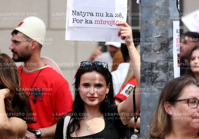 Proteste ne New York per Zvernecin