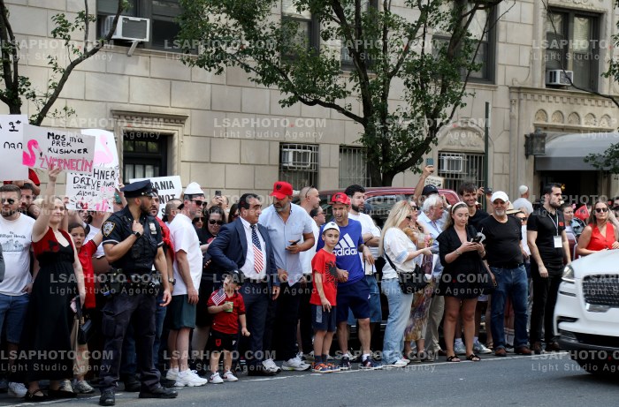 Proteste ne New York per Zvernecin