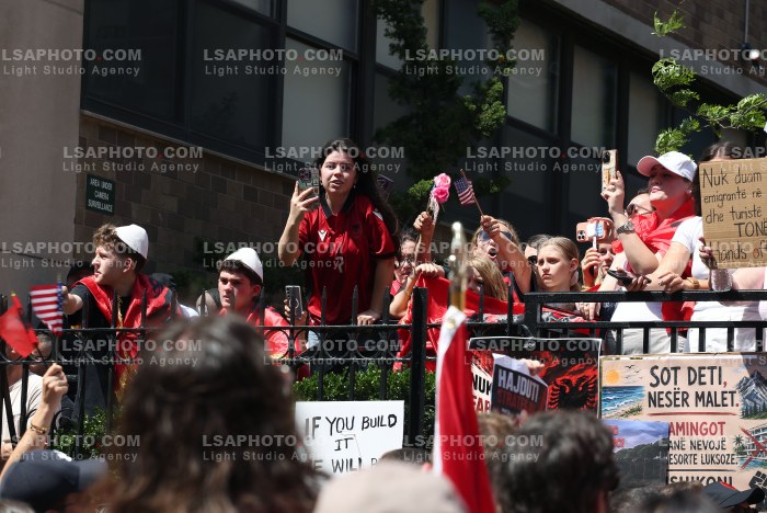 Proteste ne New York per Zvernecin