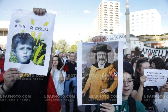 Dita e Peste e Protestes