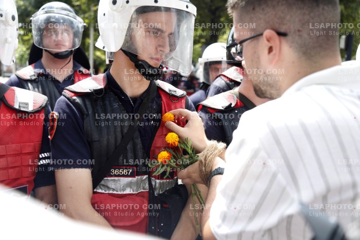 Dita e 46 e Protestes