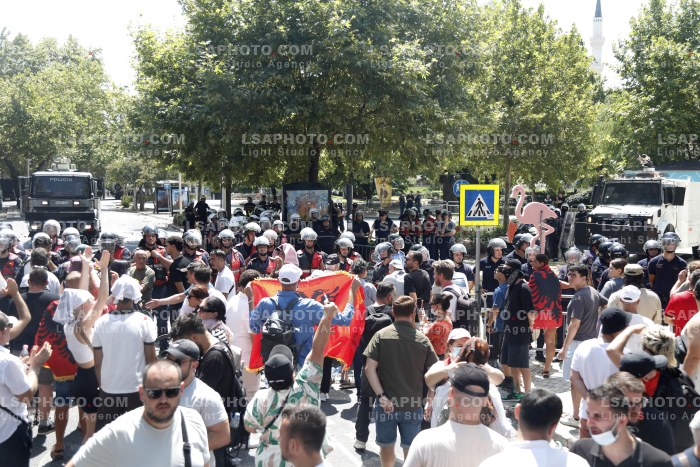 Dita e 46 e Protestes