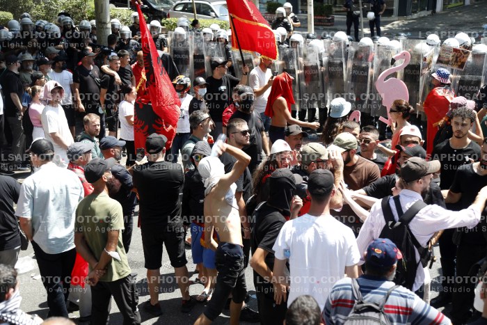 Dita e 46 e Protestes