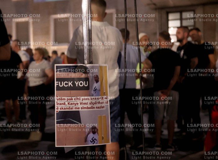 Protesta e Qytetareve para Kryeministrise ne Diten e 42