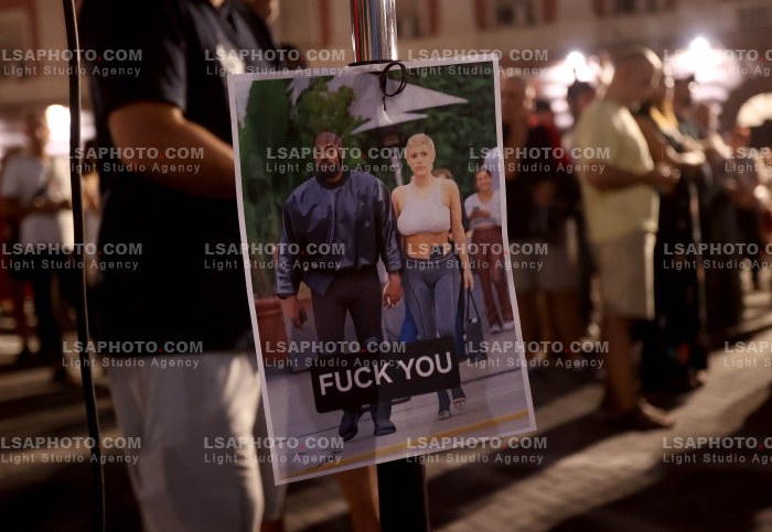 Protesta e Qytetareve para Kryeministrise ne Diten e 42