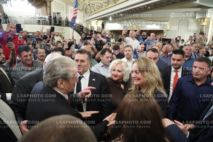 Berisha Takon Perfaqesues te Diaspores ne SHBA