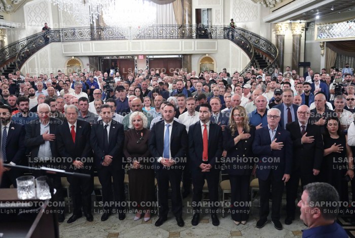 Berisha Takon Perfaqesues te Diaspores ne SHBA
