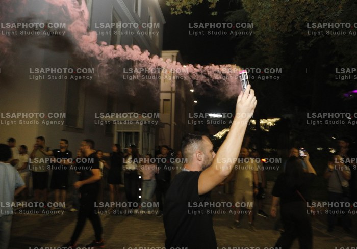 Protesta e Qytetareve ne Tirane ne Diten e 100