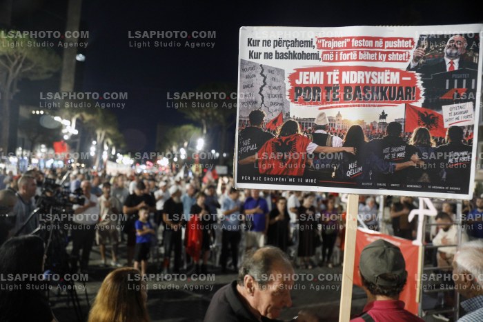 Protesta e Qytetareve para Kryeministrise ne Diten e 113