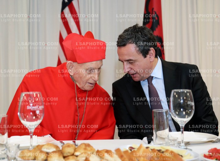Albin Kurti ne Meshen e se Dieles ne Kishen Zoja e Shkodres ne New York