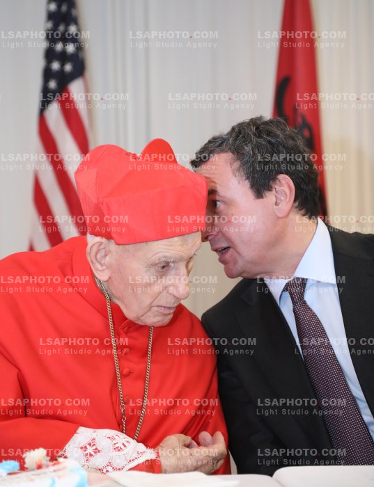 Albin Kurti ne Meshen e se Dieles ne Kishen Zoja e Shkodres ne New York