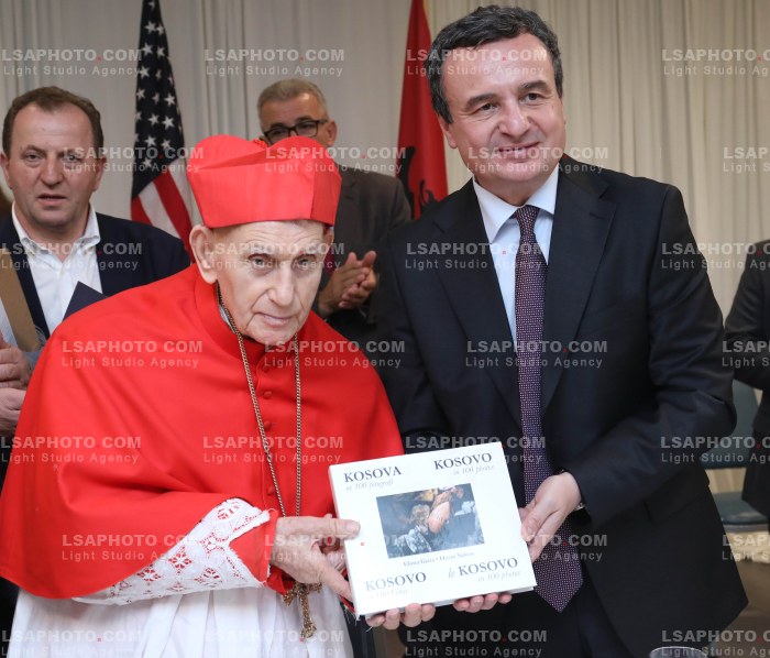 Albin Kurti ne Meshen e se Dieles ne Kishen Zoja e Shkodres ne New York