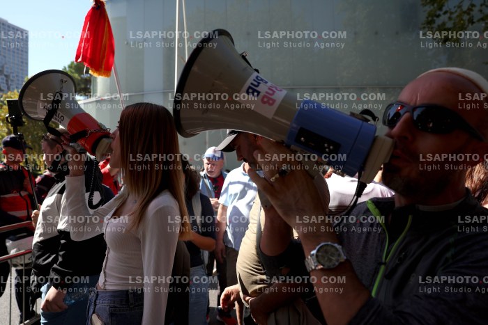 Proteste Prane Parlamentit