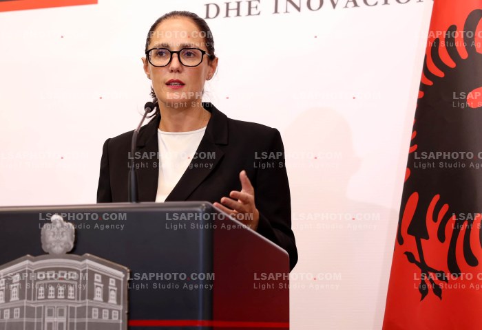 Delina Ibrahimaj Konference Shtypi per Treguesit e Ekonomise Shqiptare