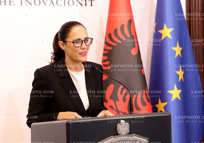 Delina Ibrahimaj Konference Shtypi per Treguesit e Ekonomise Shqiptare