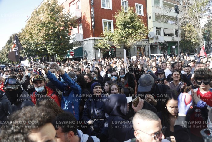 Protesta e Thirrur nga Studentet ne Tirane