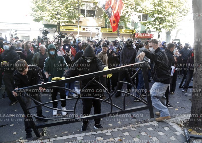 Protesta e Thirrur nga Studentet ne Tirane
