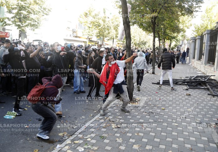 Protesta e Thirrur nga Studentet ne Tirane