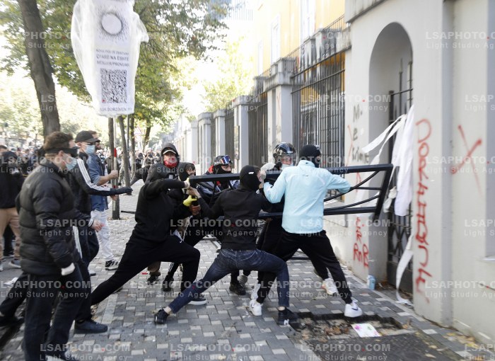 Protesta e Thirrur nga Studentet ne Tirane