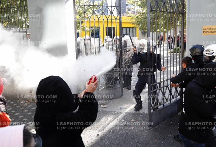 Protesta e Thirrur nga Studentet ne Tirane