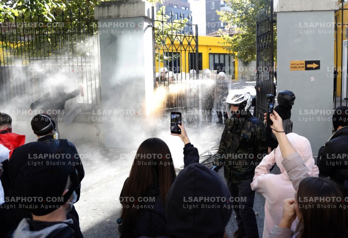 Protesta e Thirrur nga Studentet ne Tirane