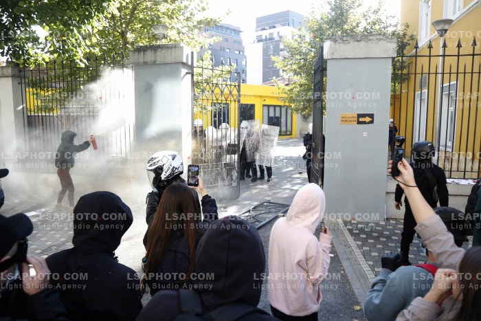 Protesta e Thirrur nga Studentet ne Tirane