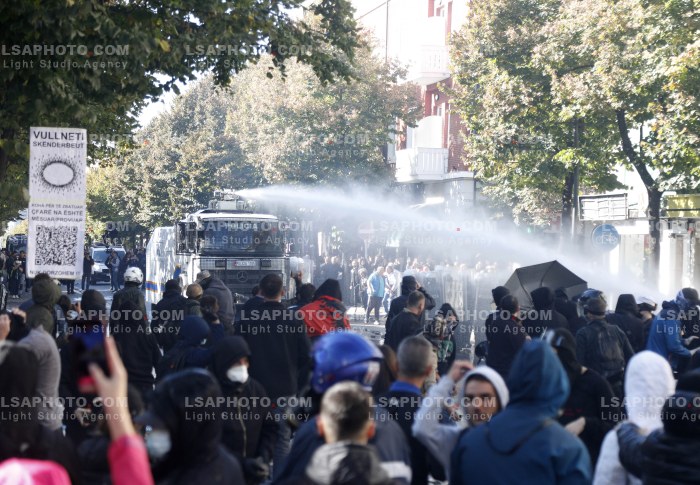 Protesta e Thirrur nga Studentet ne Tirane