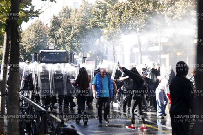 Protesta e Thirrur nga Studentet ne Tirane