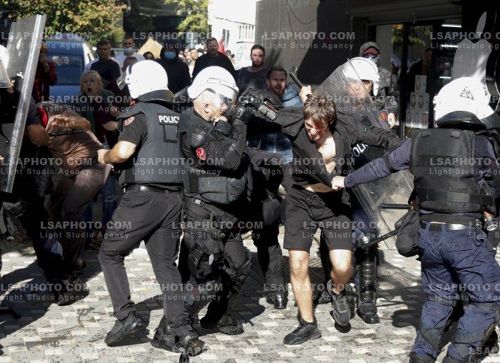 Protesta e Thirrur nga Studentet ne Tirane
