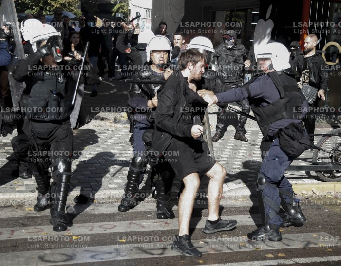 Protesta e Thirrur nga Studentet ne Tirane