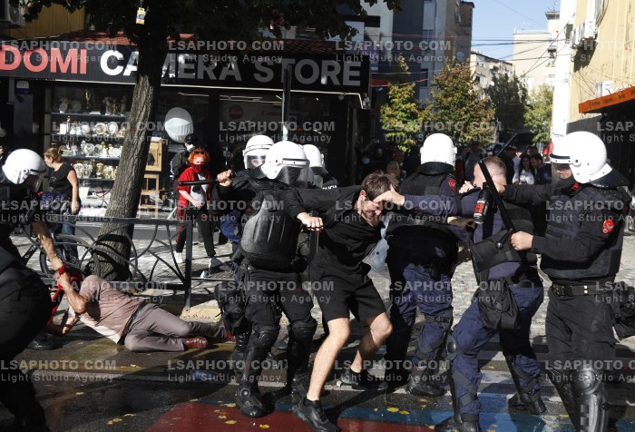 Protesta e Thirrur nga Studentet ne Tirane