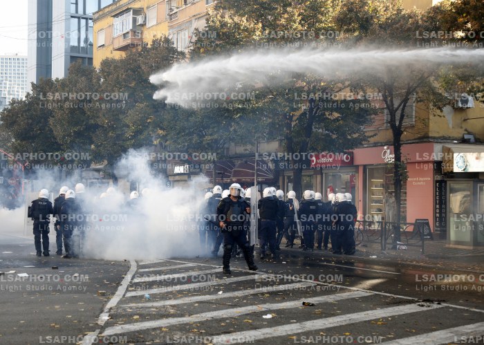 Protesta e Thirrur nga Studentet ne Tirane